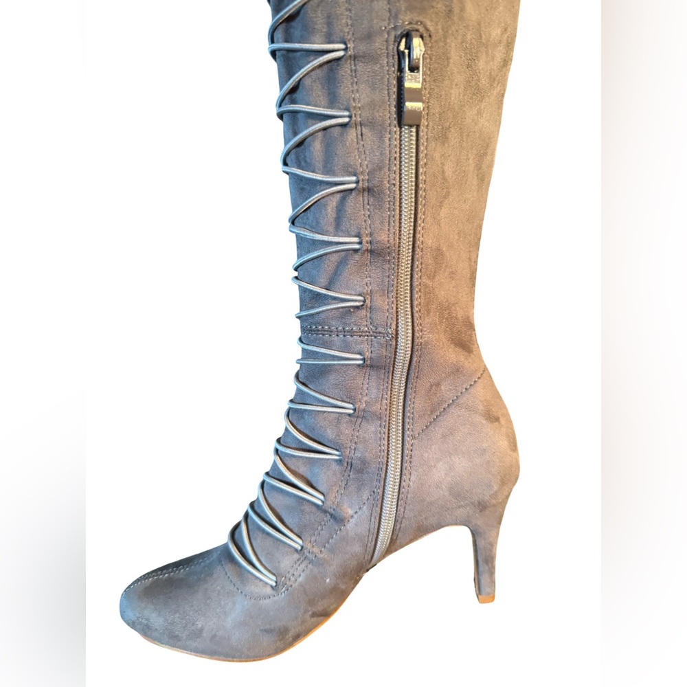 Thrill Journee Collection NWT Sz 7 Gray Faux Leather Over the Knee Lace-Up Boots - Picture 5 of 14